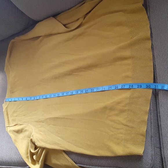 Isaac Mizrahi V-Neck Sweater - Picture 8 of 8